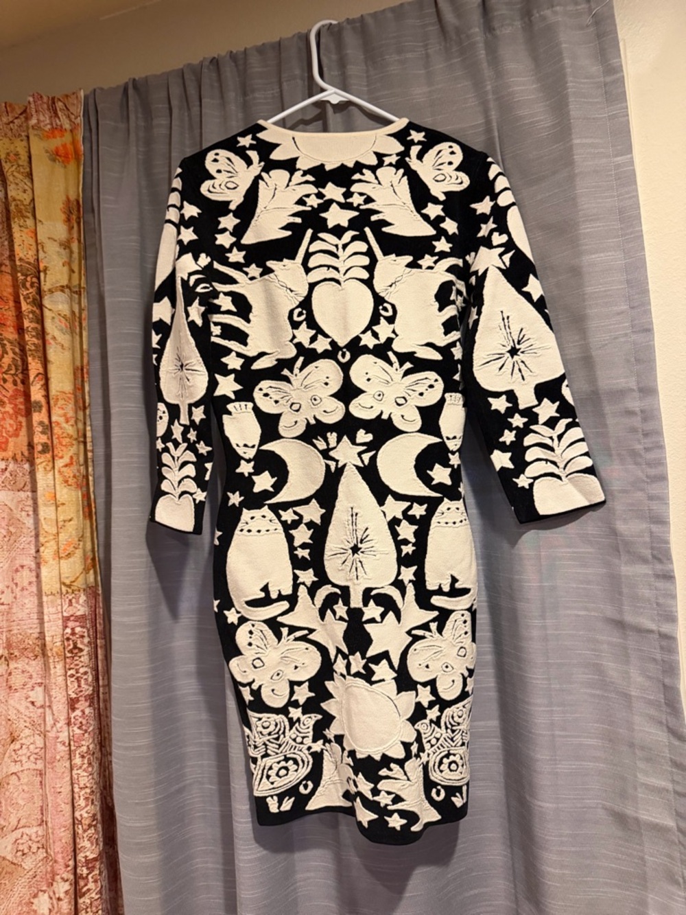 Alexander McQueen Black and White/Cream Long-Sleeve Patterned Knit Dress - Picture 3 of 7